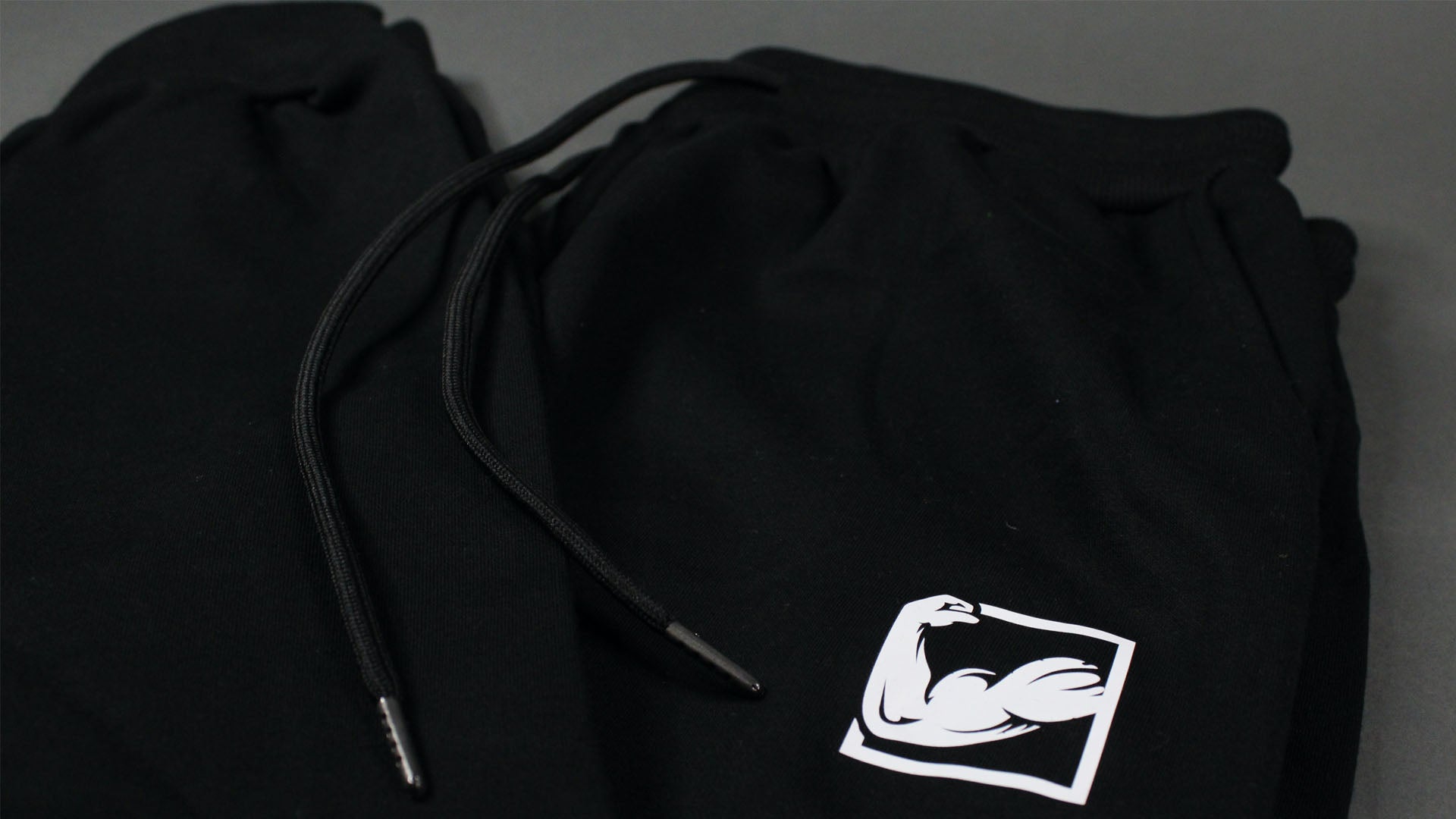 results box light weight track pants